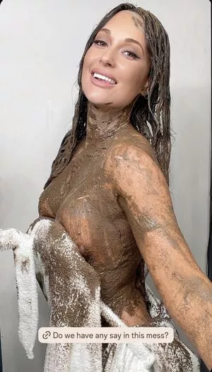 Kacey Musgraves / heavenlyyhazel / spaceykacey nude photo #0243