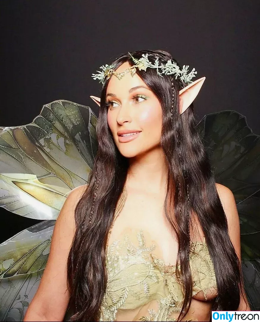 Kacey Musgraves nude photo #0166 (heavenlyyhazel / spaceykacey)