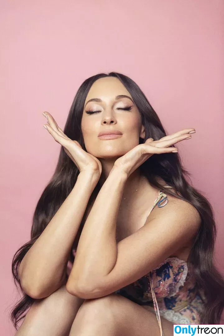 Kacey Musgraves nude photo #0176 (heavenlyyhazel / spaceykacey)