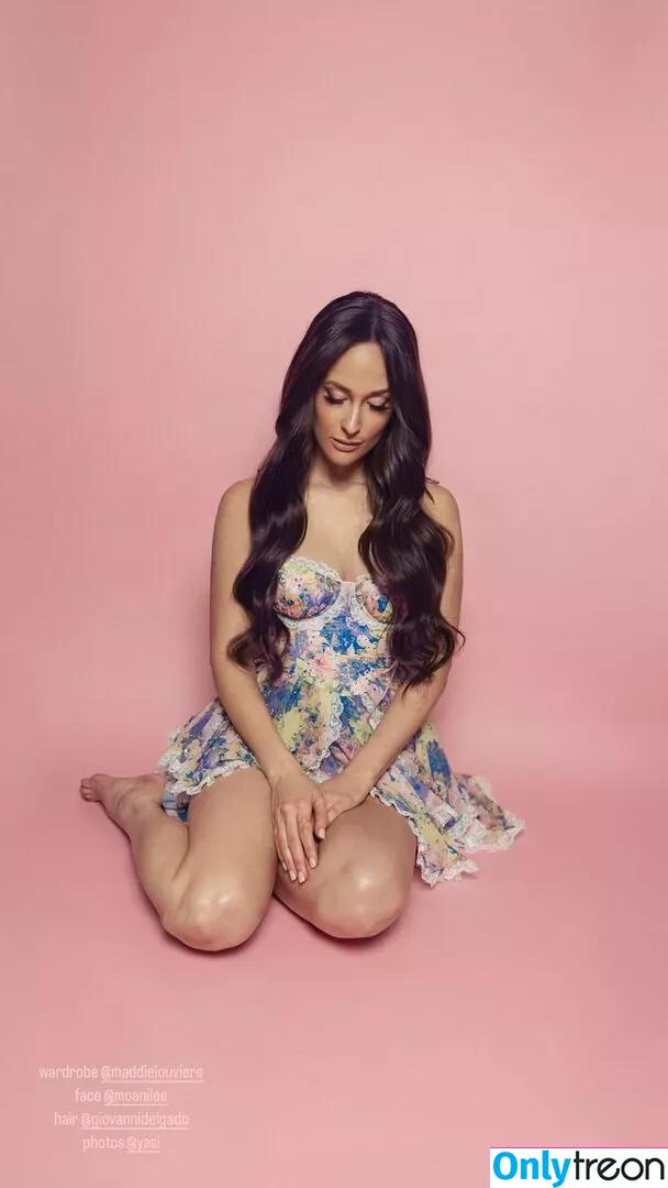 Kacey Musgraves nude photo #0185 (heavenlyyhazel / spaceykacey)