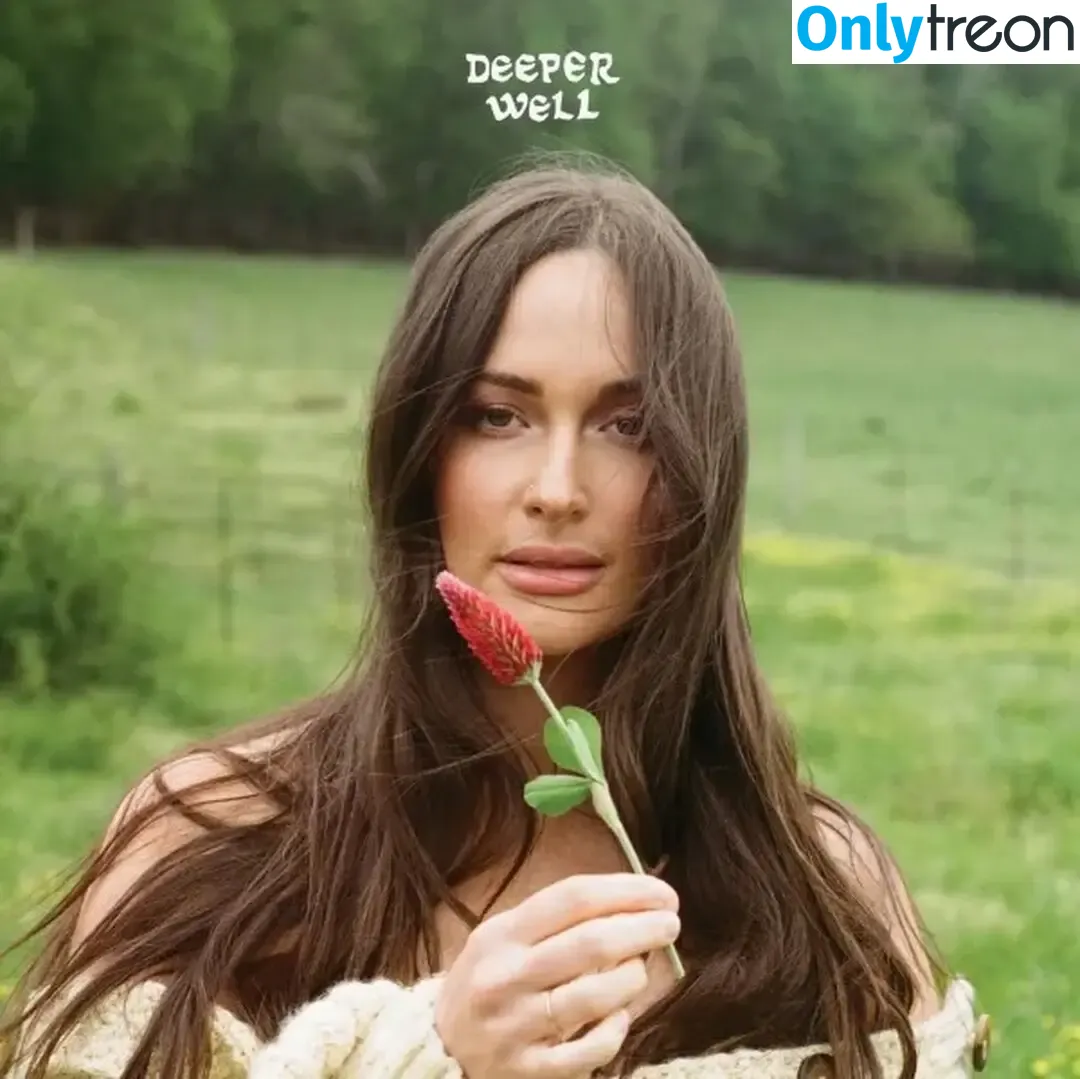 Kacey Musgraves nude photo #0294 (heavenlyyhazel / spaceykacey)