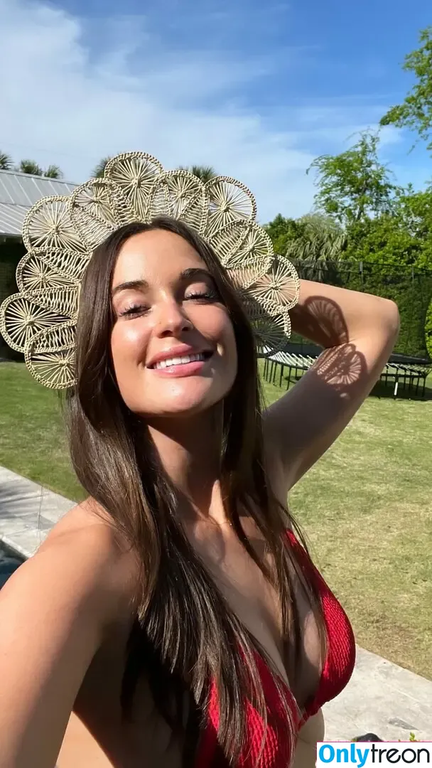 Kacey Musgraves голая photo #0339 (heavenlyyhazel / spaceykacey)