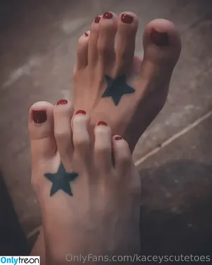 kaceyscutetoes / kaceyknits nude photo #0002