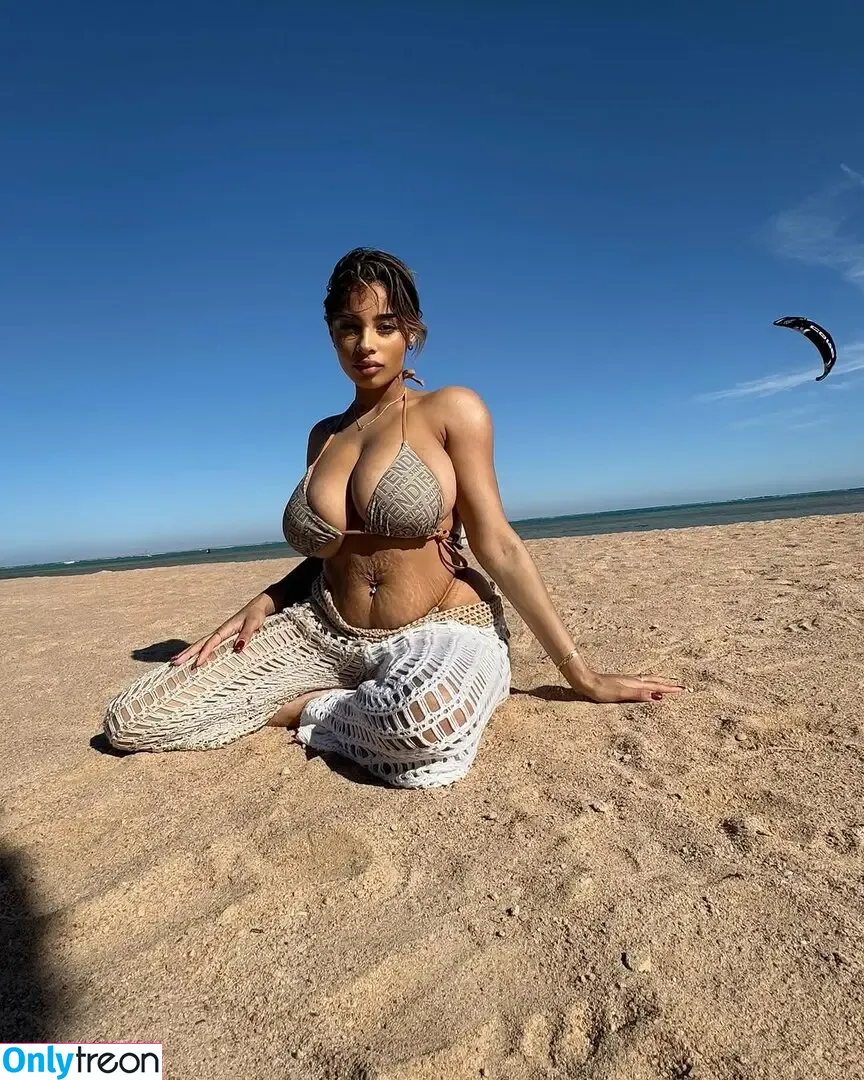 Kadelle Samuals nude photo #0019 (Kadellesamuals_)