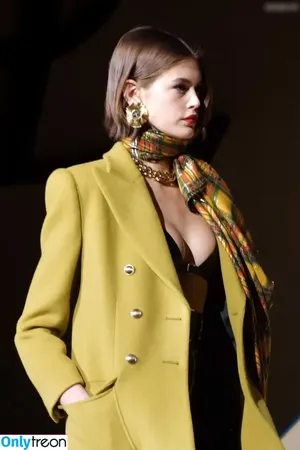 Kaia Gerber / KaiaGerber фото голая #0767