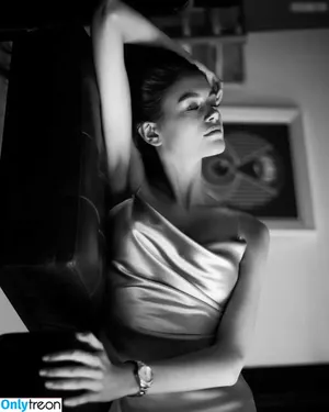 Kaia Gerber / KaiaGerber фото голая #0775