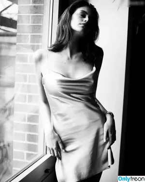 Kaia Gerber / KaiaGerber фото голая #0776