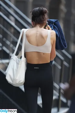 Kaia Gerber / KaiaGerber фото голая #0785