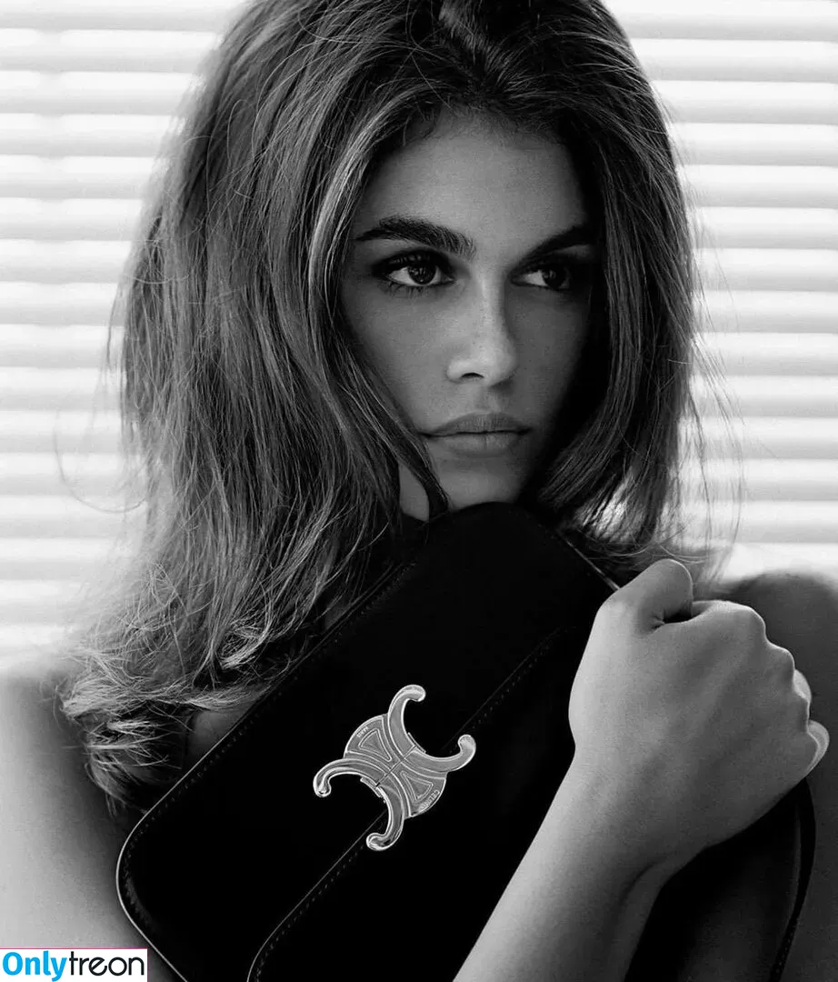 Kaia Gerber nude photo #0204 (KaiaGerber)