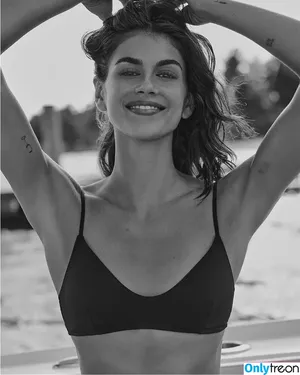 Kaia Gerber / KaiaGerber фото голая #1020