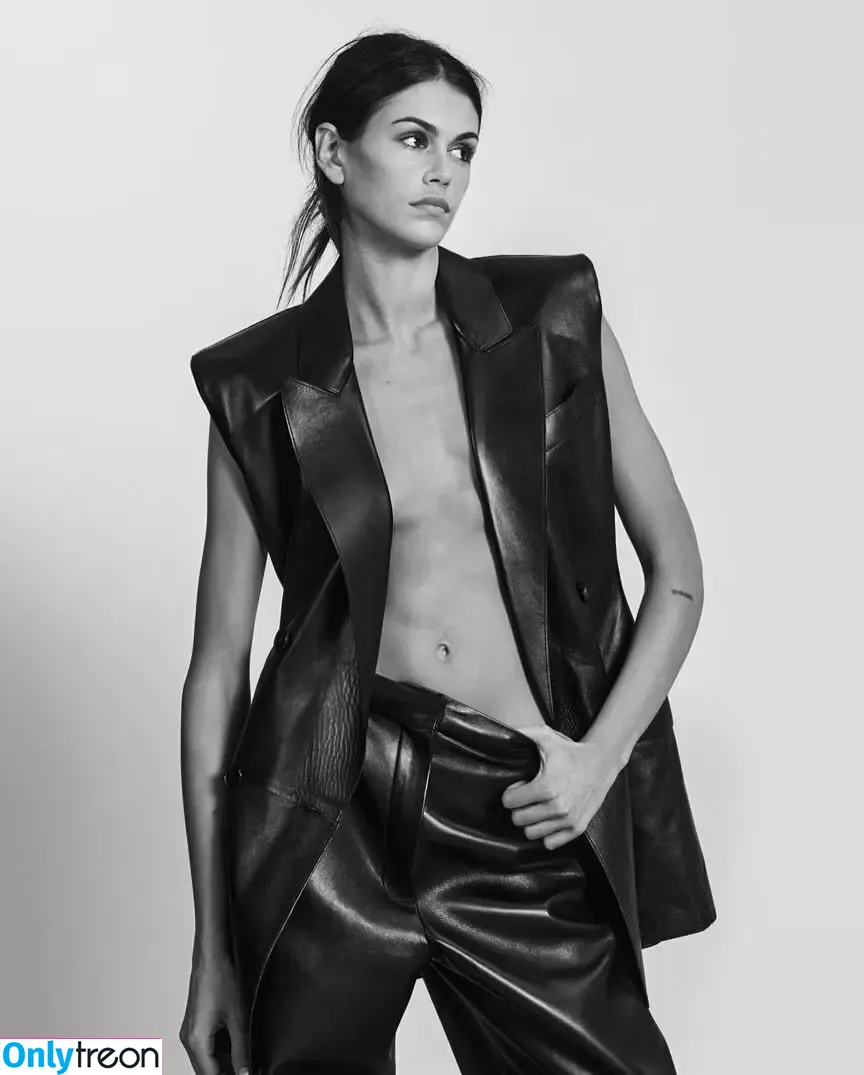 Kaia Gerber nude photo #1113 (KaiaGerber)