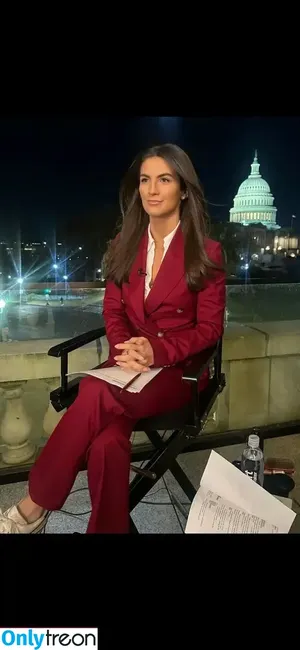 Kaitlan Collins / CNNswoman / kaitlancollins nude photo #0001