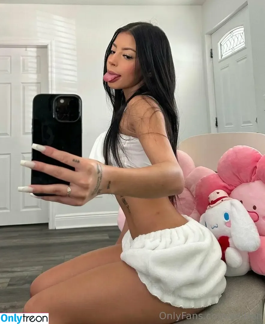 kaitlen nude photo #0002 (kaitlenn)
