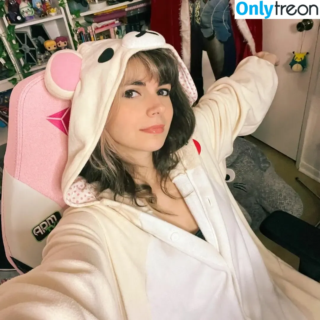 Kaitlin Witcher nude photo #0694 (kaitlinwitcher / piddleass)