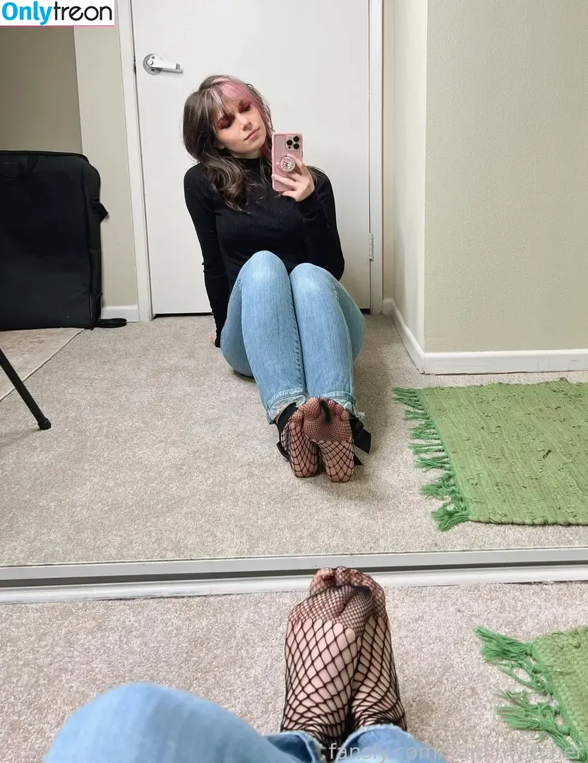 Kaitlin Witcher nude photo #1051 (kaitlinwitcher / piddleass)