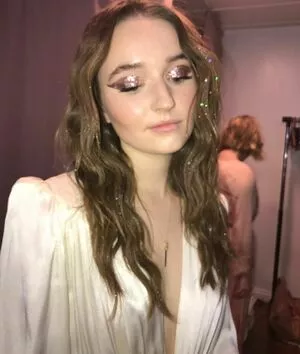Kaitlyn Dever / KaitlynDever фото голая #0381