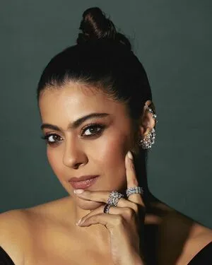 Kajol Devgn / itsKajolD / kajol фото голая #0012