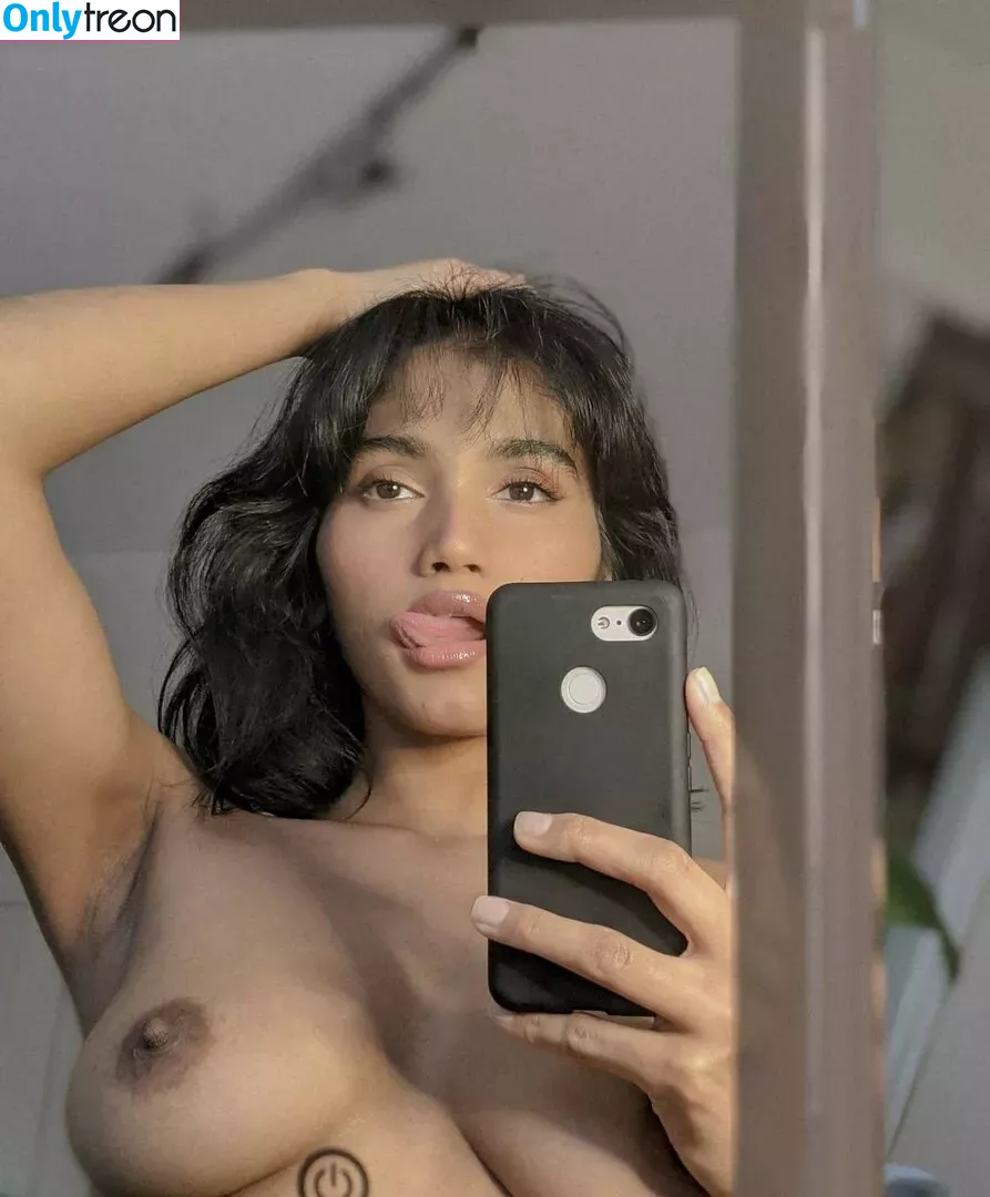 Kalani Fernando nude photo #0002 (kalafdo / kalanafernando)