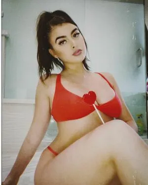 Kalani Hilliker / kalanihilliker nude photo #0229