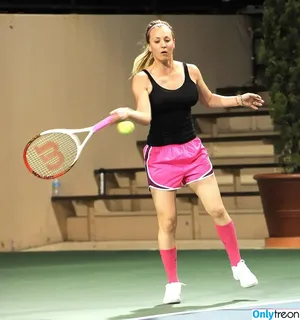 Kaley Cuoco / kaleycuoco фото голая #0783