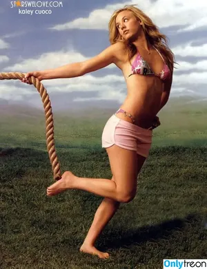 Kaley Cuoco / kaleycuoco фото голая #0826