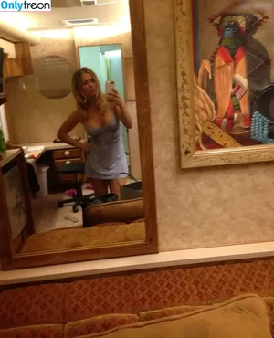 Kaley Cuoco / kaleycuoco фото голая #0919