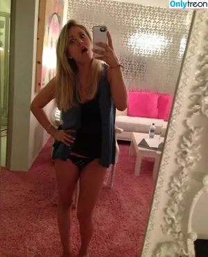 Kaley Cuoco / kaleycuoco фото голая #0921