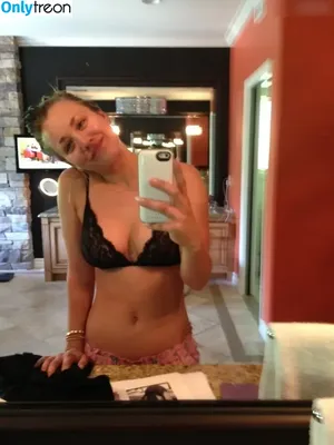 Kaley Cuoco / kaleycuoco фото голая #0927