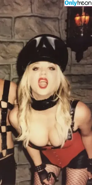 Kaley Cuoco / kaleycuoco фото голая #0982