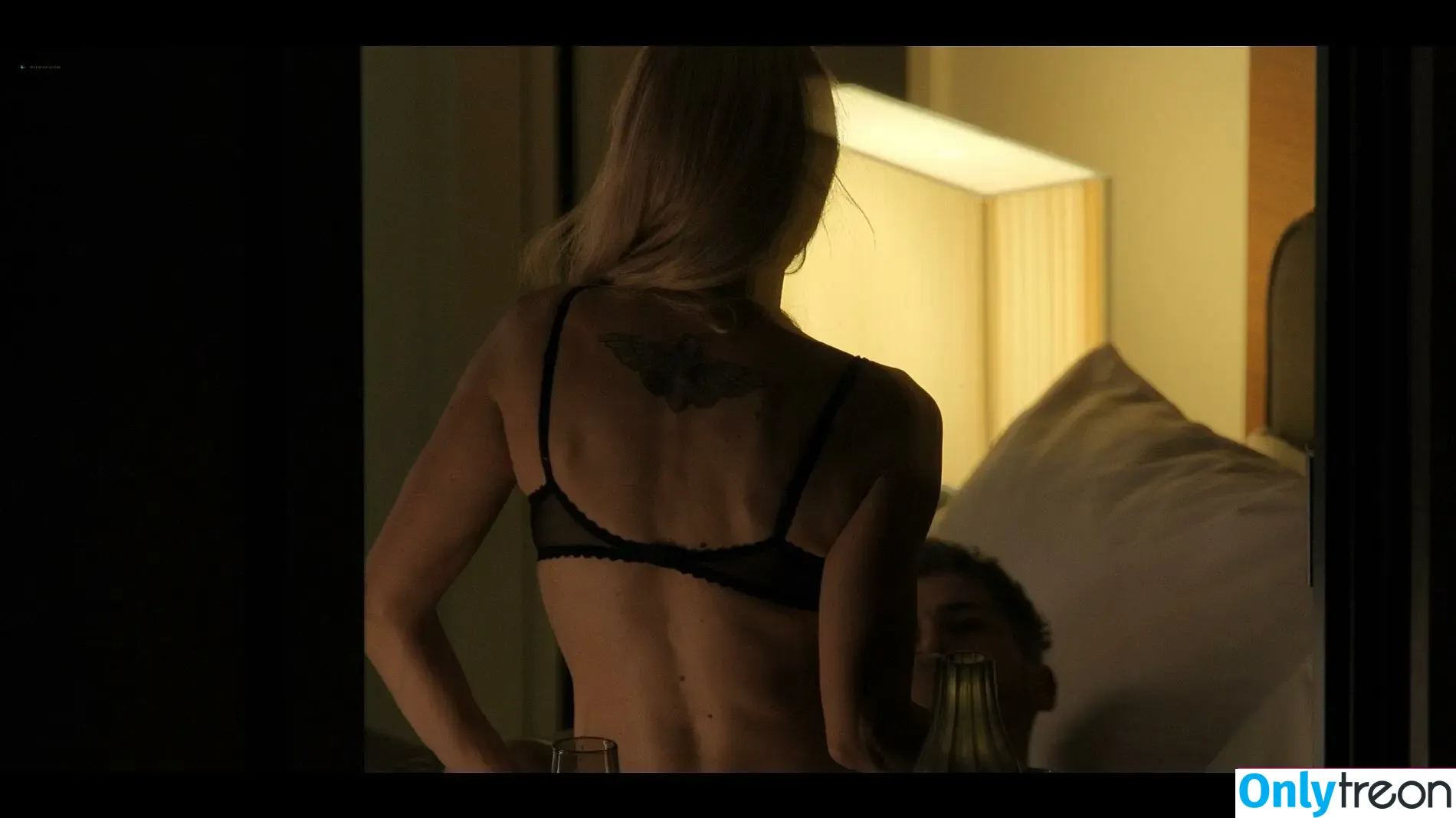 Kaley Cuoco голая photo #0506 (kaleycuoco)