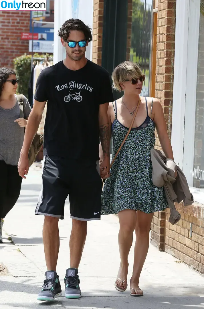 Kaley Cuoco голая photo #0642 (kaleycuoco)