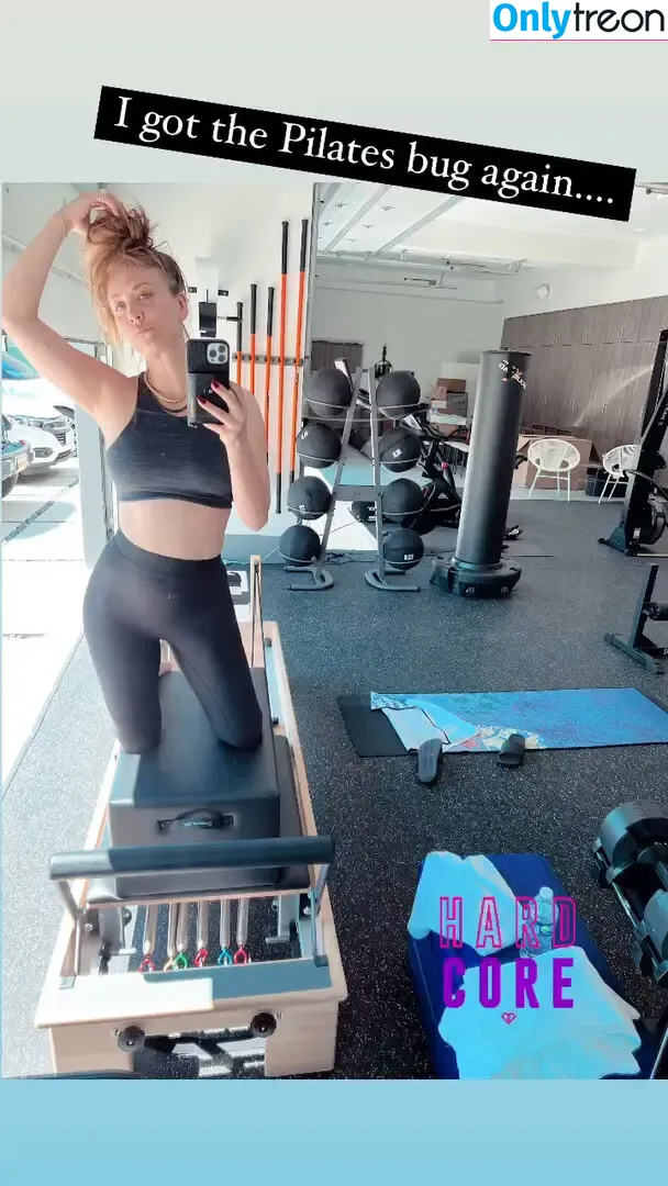 Kaley Cuoco голая photo #0742 (kaleycuoco)
