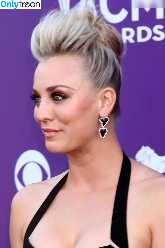 Kaley Cuoco nude photo #1132 (kaleycuoco)
