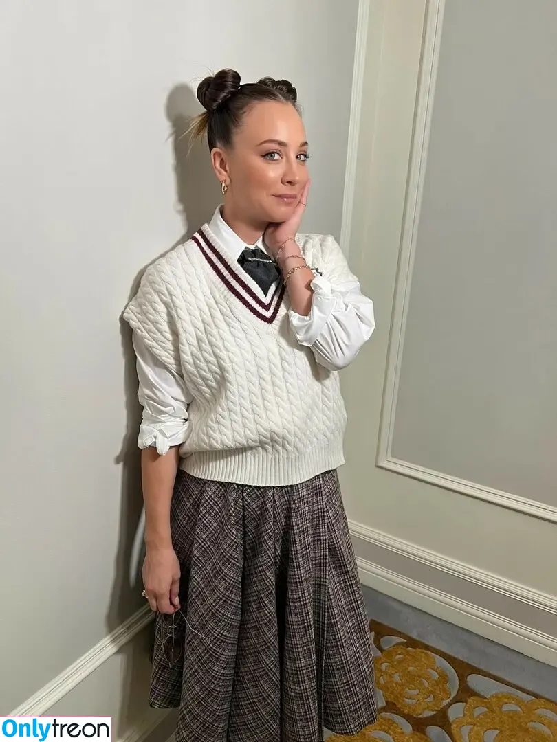 Kaley Cuoco nude photo #1492 (kaley_cuoco / kaleycuoco)
