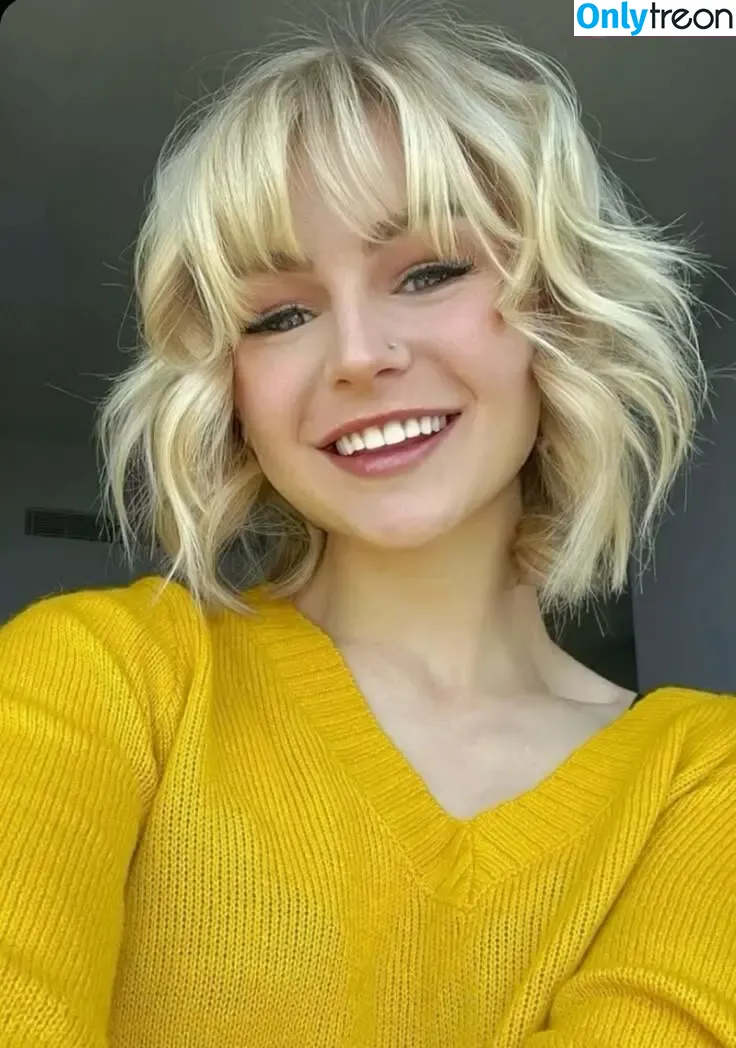 KallMeKris nude photo #0570 (kriscollins)