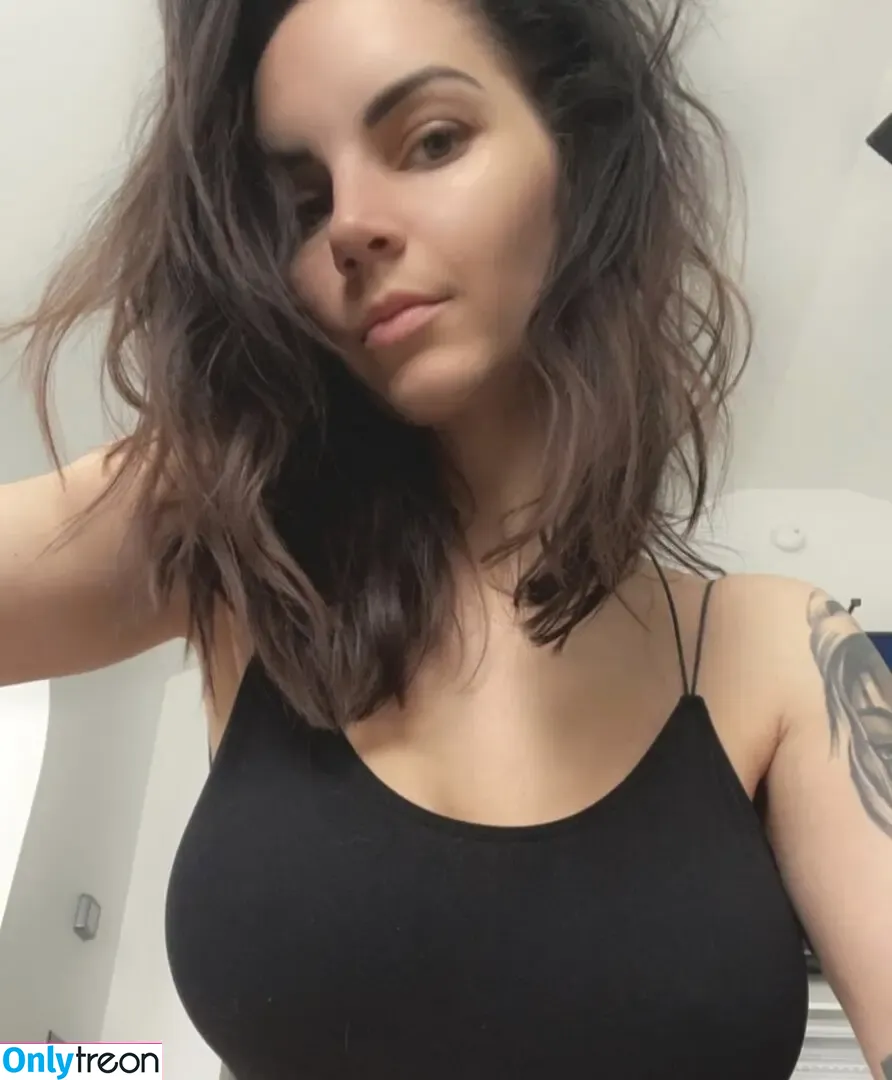 Kallmelyles nude photo #0004 (Gabrielle Lyles)