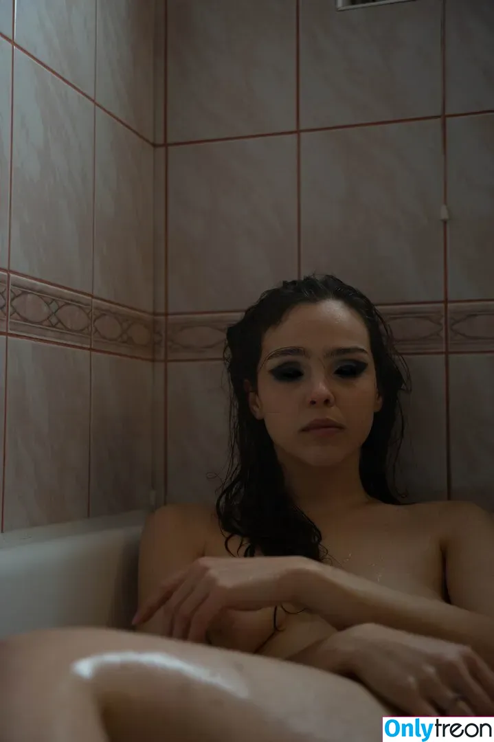 Kamochi ASMR nude photo #0101 (azvsa_ / kahleesiasmr / kamochiasmr)