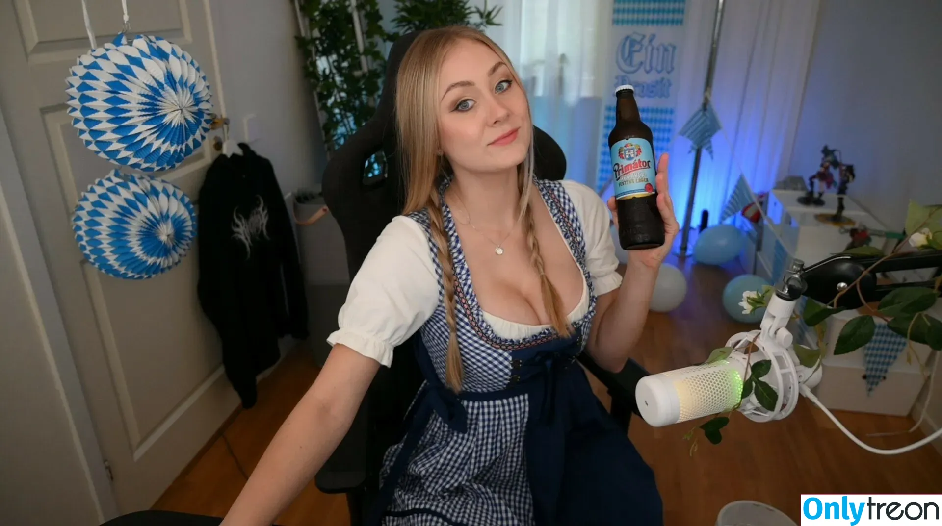 Kandyland nude photo #0213 (Kandylul / swishersweet13)