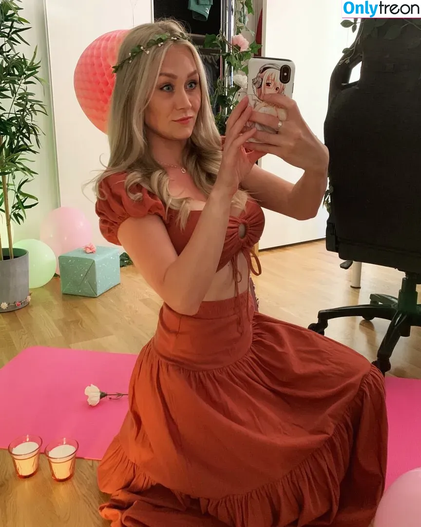 Kandyland nude photo #0250 (Kandylul / swishersweet13)