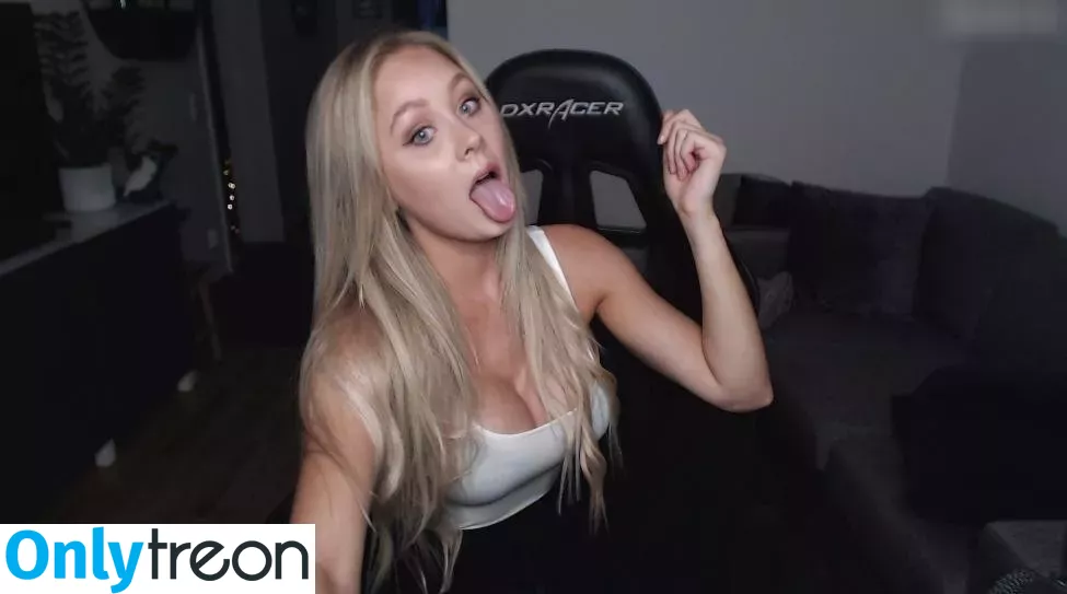 Kandyland nude photo #0342 (Kandylul / swishersweet13)