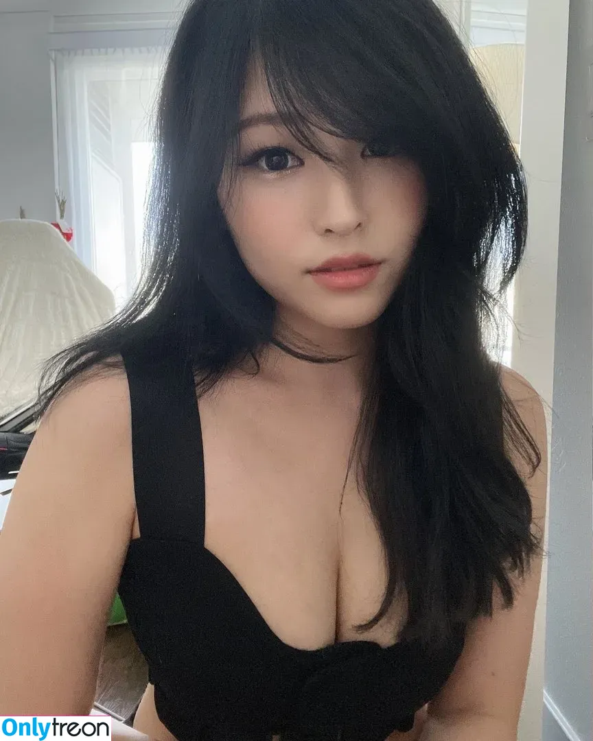 Kang Hee Yoon nude photo #0007 (Aikuros / Hyoon / floaromaa)
