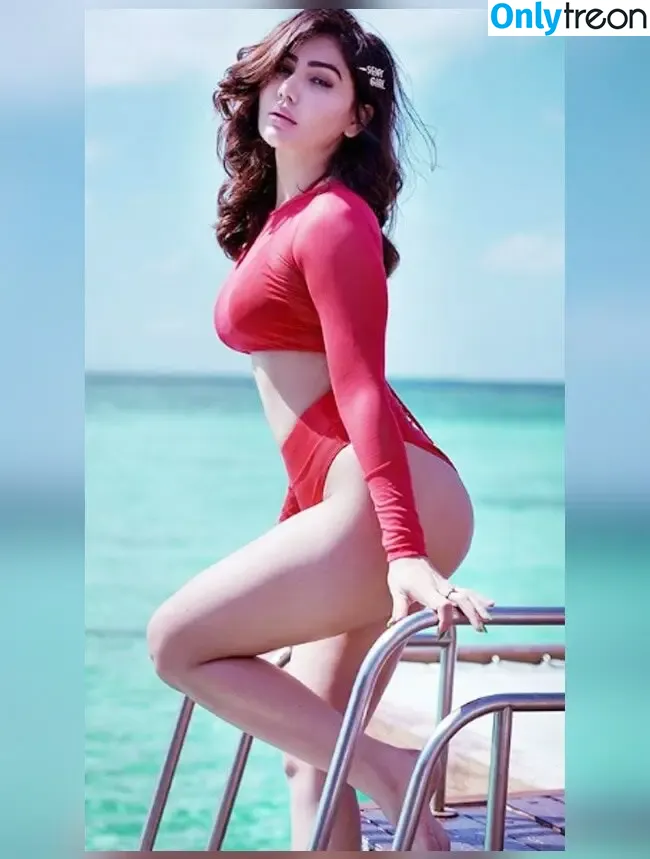 Kangna Sharma nude photo #0041 (kangnasharma16)