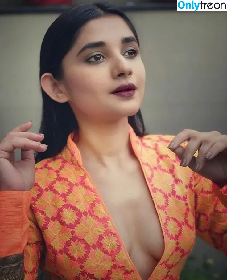 Kanika Mann nude photo #0010 (officialkanikamann)