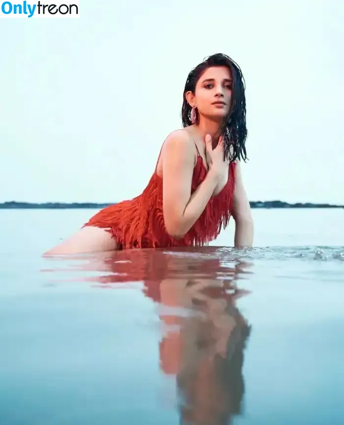 Kanika Mann nude photo #0015 (officialkanikamann)