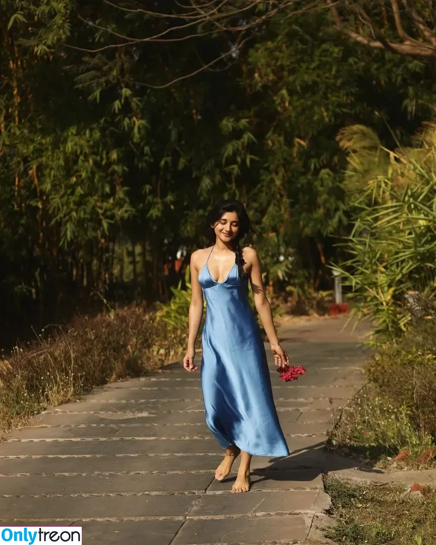 Kanika Mann nude photo #0021 (officialkanikamann)
