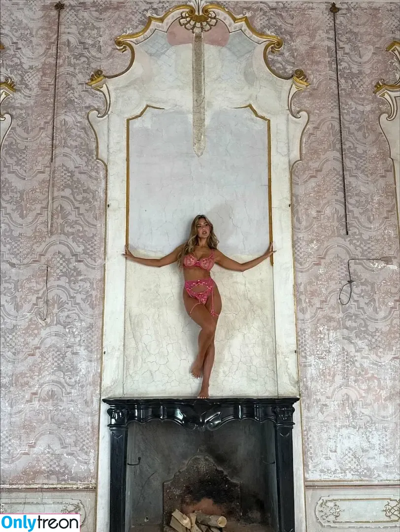 Kara Del Toro nude photo #4165 (Karajewell / karadeltoro / karajewelll)