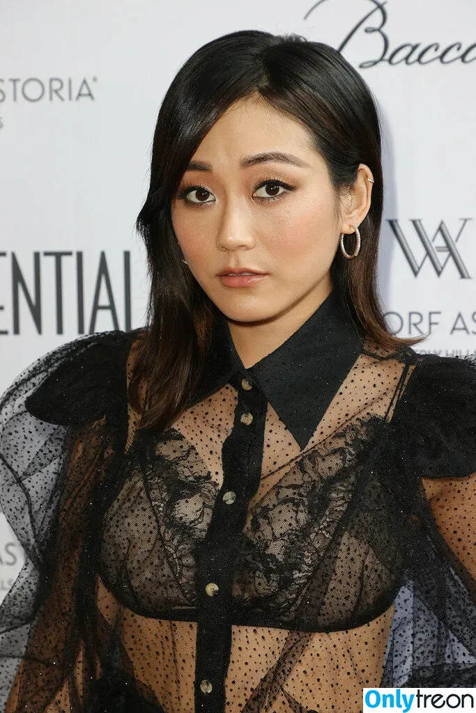 Karen Fukuhara голая photo #0204 (Kimiko / karenfukuhara)