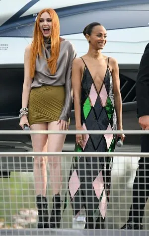 Karen Gillan / karengillan nude photo #0244