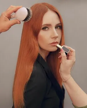 Karen Gillan / karengillan nude photo #0272