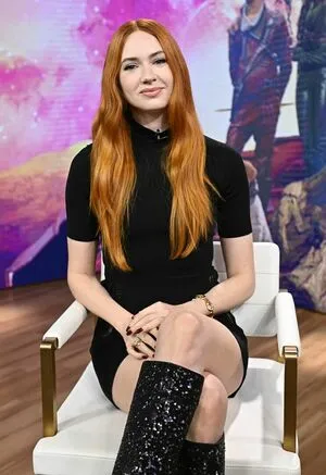 Karen Gillan / karengillan фото голая #0450